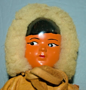 Muñeca Coleccionista Inuit Vintage Alaska Lana y Cuero Ropa 7.5 pulgadas Años 50 - Imagen 1 de 5
