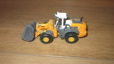 Siku super 1873 Liebherr 580 Radloader Four wheel Loader diecast vehicle 1:64  - Image 1 of 4