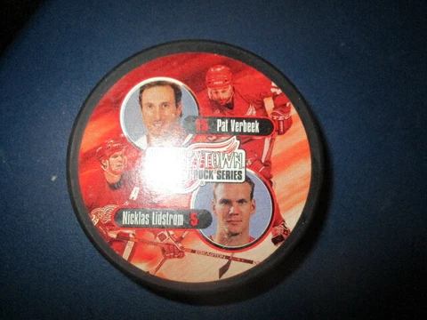 DETROIT RED WINGS Nicklas Lidstrom & Pat Verbeek Hockey Puck Farmer Jack Promo Cover