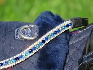 FSS Montana Navy Sapphire Blue Grey Crystal SHIMMER Bling Curve U Shape Stirnband - Bild 1 von 1
