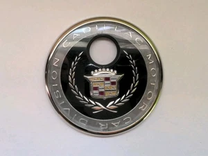Cadillac DeVille Tapa de maletero emblema insignia logotipo OEM 3536798 3536799 - Imagen 1 de 7