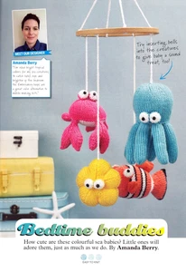 KNITTING PATTERN MOBILE UNDER-THE-SEA-INSPIRED HOME DECOR EASY 4PLY SKM M8A - Picture 1 of 1