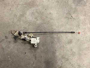 06 07 2006 2007  Piaggio  BV250 BV 250 Seat Latch Mount Bracket - Picture 1 of 4