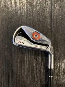 Taylormade R11 7 Iron - Regular Fujikura R11 Graphite Shaft - Right Hand - Picture 1 of 13