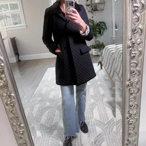  Jane Post schwarzer Steppmantel mit Samtbesatz Größe S - Bild 1 von 9