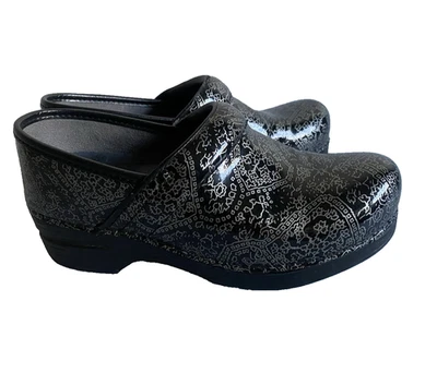 Women’s Dansko Pro XP Patent Motif Clogs Size 5.5-6/EURO 36 - Image 1 of 4