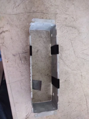 1995-03 Jaguar XJ6 xj8 X300 stereo  radio support metal bracket dbc6800 Pum11321 - Image 1 of 4