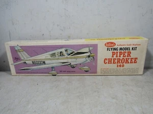 Vintage Original 1970 Guillow's Piper Cherokee 140 Flying Model Airplane Kit NIB - Picture 1 of 10