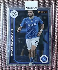 2023-24 Topps Merlin Chrome UEFA Khvicha Kvaratskhelia #123 Vintage Merlin - Foto 1 di 2