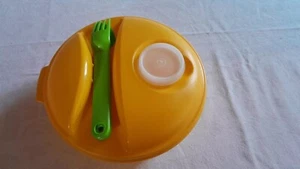 Tupperware Salat&Go, Schüssel To Go mit Deckel + Besteck + Becher 1,0 L GELB - Bild 1 von 11