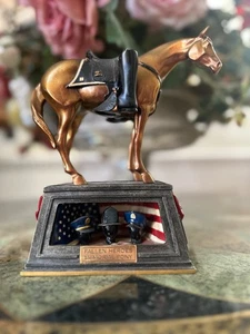 Die Spur der Ponys! Fallen Heroes Memorial - Item #:12212 (2nd Edition Release) - Bild 1 von 6