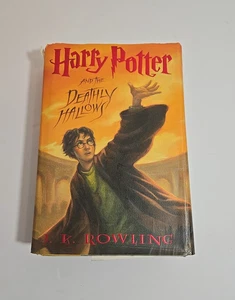Harry Potter & The Deathly Hallows 1st Edition 2007 Hardback Book 759 Pages** - Picture 1 of 12