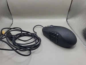 Razer Naga Chroma RZ01-0161 Wired Gaming Mouse - Picture 1 of 3