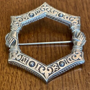 Fermail De Cluny Paris Musees Sterling Silver Brooch Clasped Hands Hexagon 9n - Picture 1 of 11