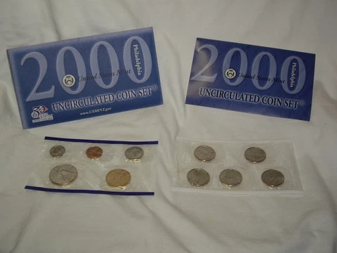 2000-P US Uncirculated Coin Set (10) Coins w/ envelope and details Cover