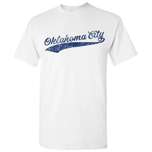 Camiseta unisex Oklahoma City Script para hombre - blanca - Imagen 1 de 7