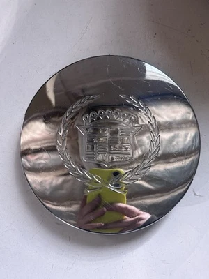 1992-2005 Cadillac Seville Deville Eldorado tampa de cubo central de roda cromada #3544651 - Imagem 1 de 3