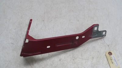 Soporte de montaje de guardabarros delantero izquierdo OEM 2017-2024 Alfa Romeo Giulia Foto 1 de 4