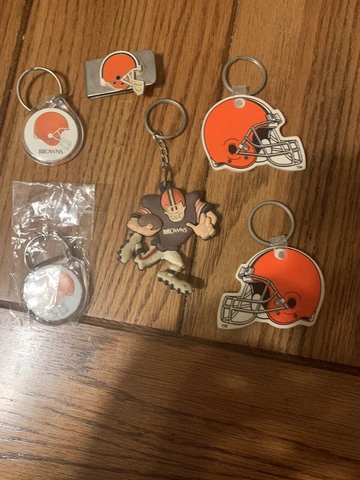 Set Of Cleveland Browns Key Chains And Money Clip Cover