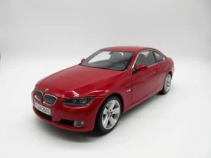 1:18 BMW 3er Coupe 3er Coupe E92 Händler Sonderauftragswagen rot CHN - Bild 1 von 10