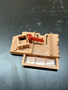 Hot Wheels BHT64 Track Builder Mega Pack Part - Tan Intersection Track - Picture 1 of 5