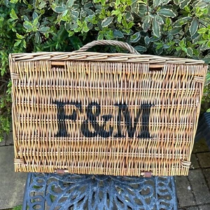 FORTNUM AND MASON F&M WICKER PICNIC BASKET HAMPER - NO STRAPS - FREE P&P - Picture 1 of 5