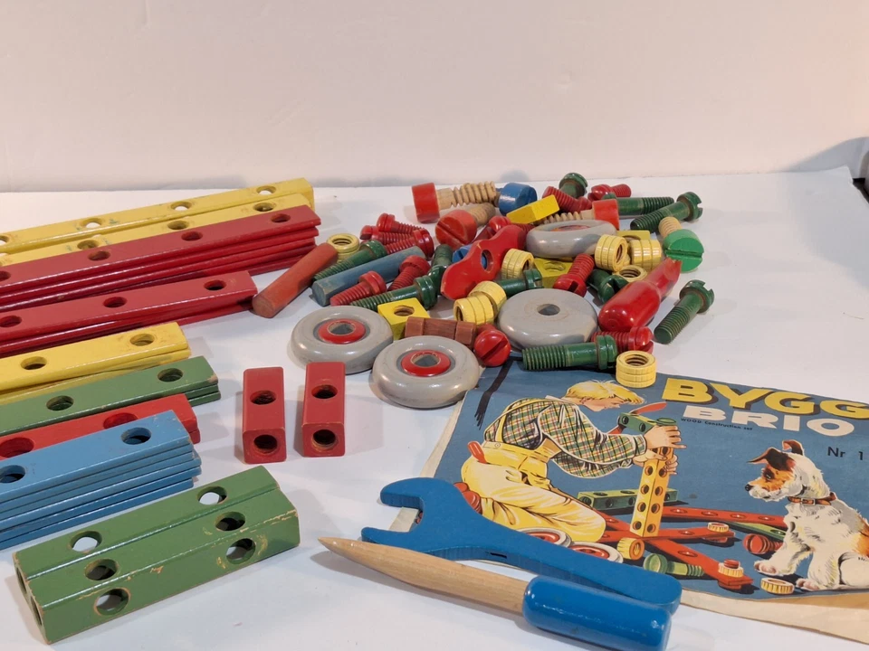Vintage BYGG-BRI9 Wood Construction Set - Image 1 of 4
