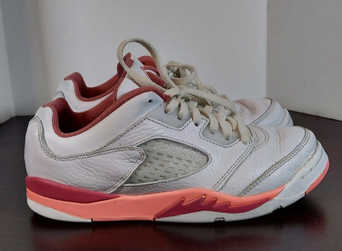 Scarpe da ginnastica rosa Nike Air Jordan 5 retrò per ragazze taglia 3Y DX4389 116