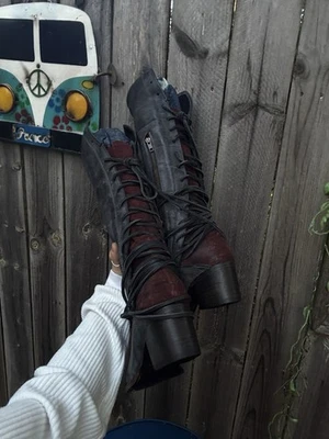 Free Bird By Steven Wine 煤麂皮绒皮革系带/及膝全新!! — 第 1/4 张图片