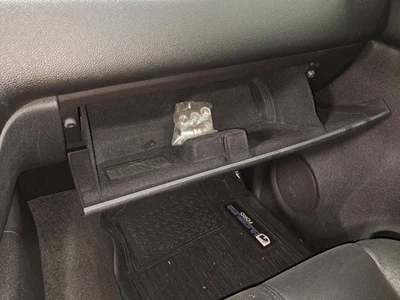 2007 Chevrolet Tahoe Used Glove Box Door 4DR Black OEM 414291 - Изображение 1 из 4