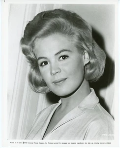 SANDRA DEE - ORIGINAL 1961 UNIVERSALBILDER PRESSEFOTO - TOP ZUSTAND - Bild 1 von 2