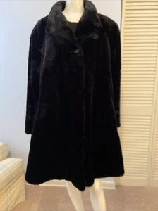 Gorgeous Chic Mariel Vintage Faux Fur Black Coat Pockets Lined Collared - Picture 1 of 12