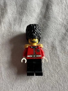 gen098 Royal Guard (5005233). The LEGO minifigure is exclusive. - Picture 1 of 6