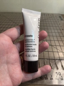 Mary Kay Timewise Matte Wear Liquid Foundation 1 oz Ivory 4 - Picture 1 of 2