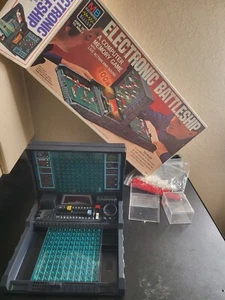 Milton Bradley 1979 Electronic Battleship Game worn OVP - Bild 1 von 5