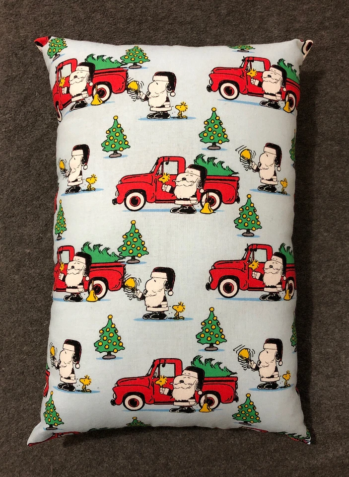 "Hermoso acento de camión rojo hecho a mano Santa Snoopy - almohada 13"" x 10""" Foto 1 de 1
