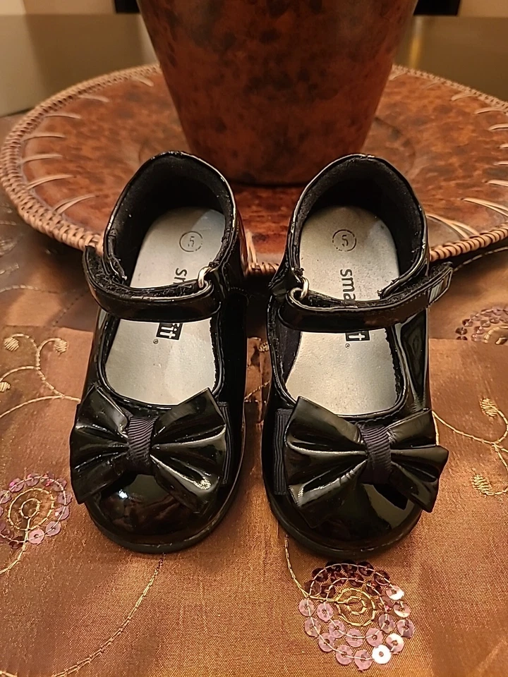 Zapatos de vestir Mary Janes Smartfit negros para niñas pequeñas talla 5 con arco #132 Foto 1 de 4