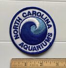 Insigne patch rond brodé Aquariums bleu blanc vagues logo rond