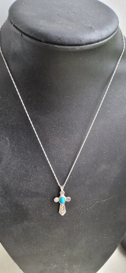 Collar colgante vintage Coleman Co Black Hills oro plata esterlina y cruz de 12K Foto 1 de 3