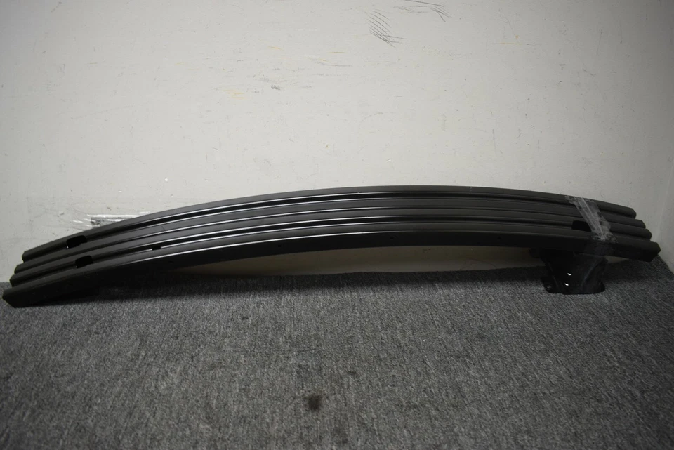 2018-2019 NISSAN LEAF REAR BUMPER FACTORY OEM - Image 1 of 4