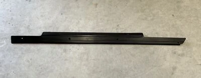 Cadillac Fleetwood Brougham 1993-1996 placa de umbral de puerta delantera OEM GM 10111988 Foto 1 de 4