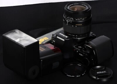 Nikon F-801 35mm Film SLR c/w Sigma Asph AF 28-80mm f/3.5-5.6 Lens & 5000AF Kit - Image 1 of 4