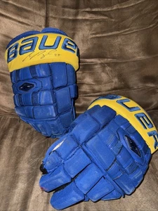 Guanti autografati Colton Parayko Alaska Nanooks, St. Louis Blues #55 USATI - Foto 1 di 13