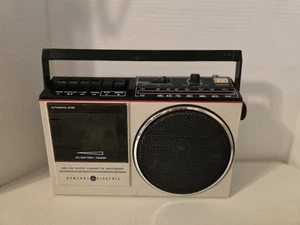 Vintage Radio GE General Electric AM/FM Cassette Player Recorder Model 3-5244B - Picture 1 of 10