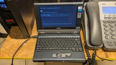 Винтажный ноутбук Toshiba Libretto U105 с док-станцией для DVD - *не загружается* - Изображение 1 из 4