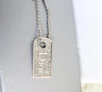 Christian Dior Brazalete Pulsera Logo Placa Dije Estrás Cadena Acero Inoxidable Foto 1 de 4