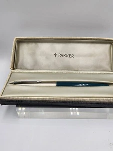 Vintage green silver colored fountain 45 parker pen in original box - Picture 1 of 19
