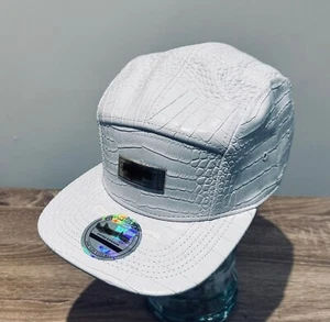 Snakeskin white strap back cap, baseball hat, Mens & Womens adjustable retro - Picture 1 of 3