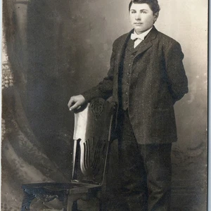 c1910s Jefferson, IA Handsome Young Man RPPC Short Guy F.R Tinsley's Studio A213 - Bild 1 von 3