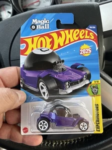 Hot wheels magic 8 ball  2025  188/250 - Picture 1 of 3